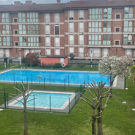 Marismas De Cantabria Cerca De Laredo Badames