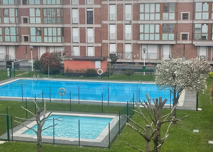 Marismas De Cantabria Cerca De Laredo Badames